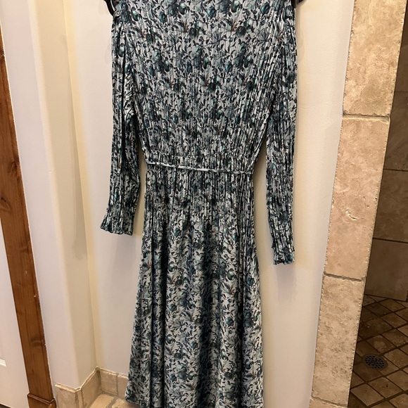 Vince Berry Blooms Midi Pleated Shirt Dress Size L - Picture 10 of 11